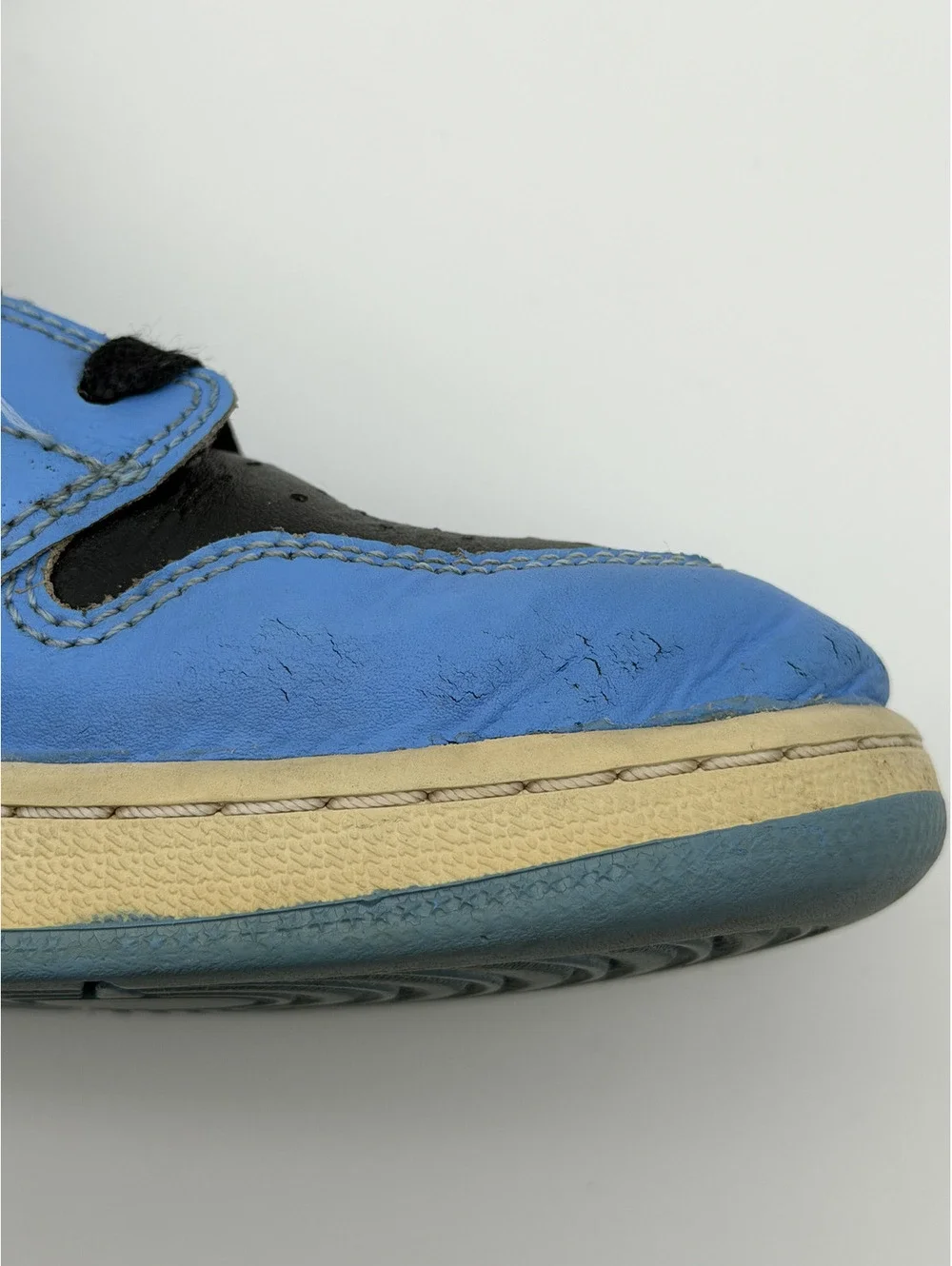 Nike Air Jordan 1 Mid GS Black Blue Basketball Shoes Size 6Y